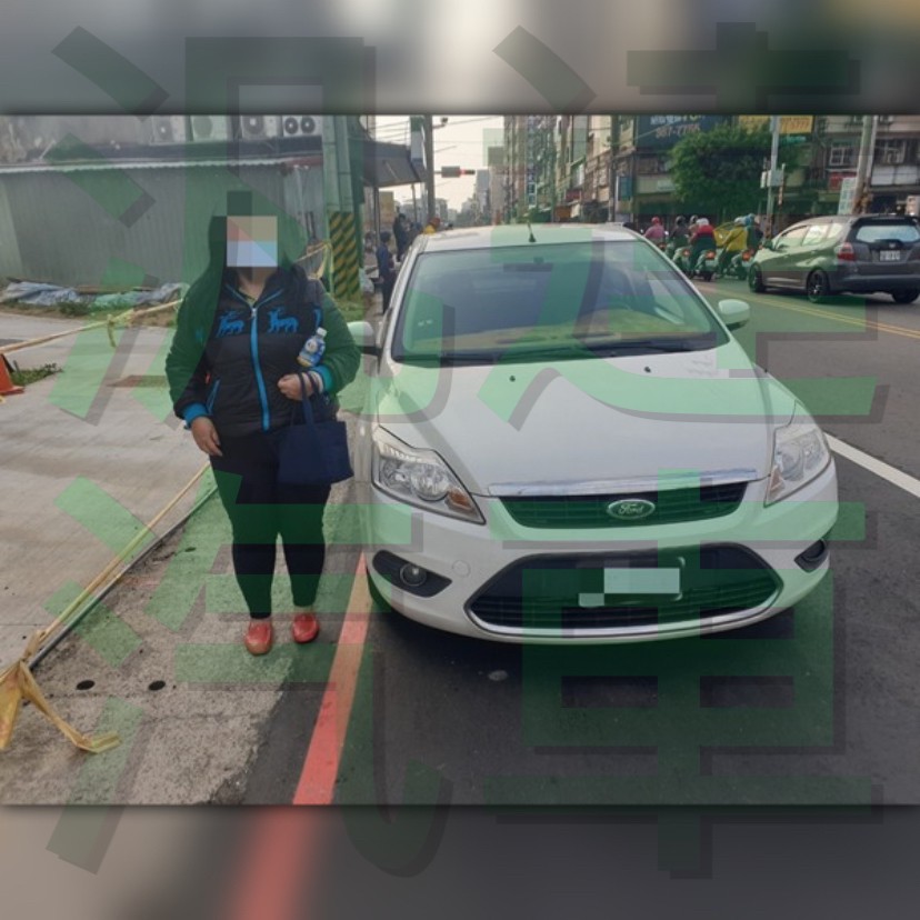 感謝 高雄 潘小姐 購買本店 2011年 FORD  FOCUS